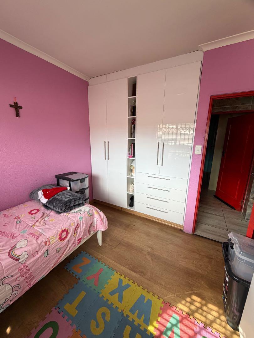 5 Bedroom Property for Sale in Elim Western Cape
